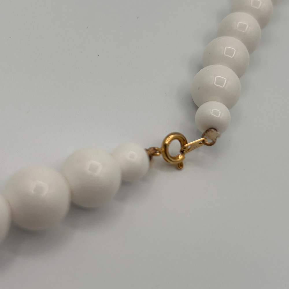 Vintage White Gold Tone Chunky Bead Statement Necklace Single Strand Retro 26" - Picture 10 of 10